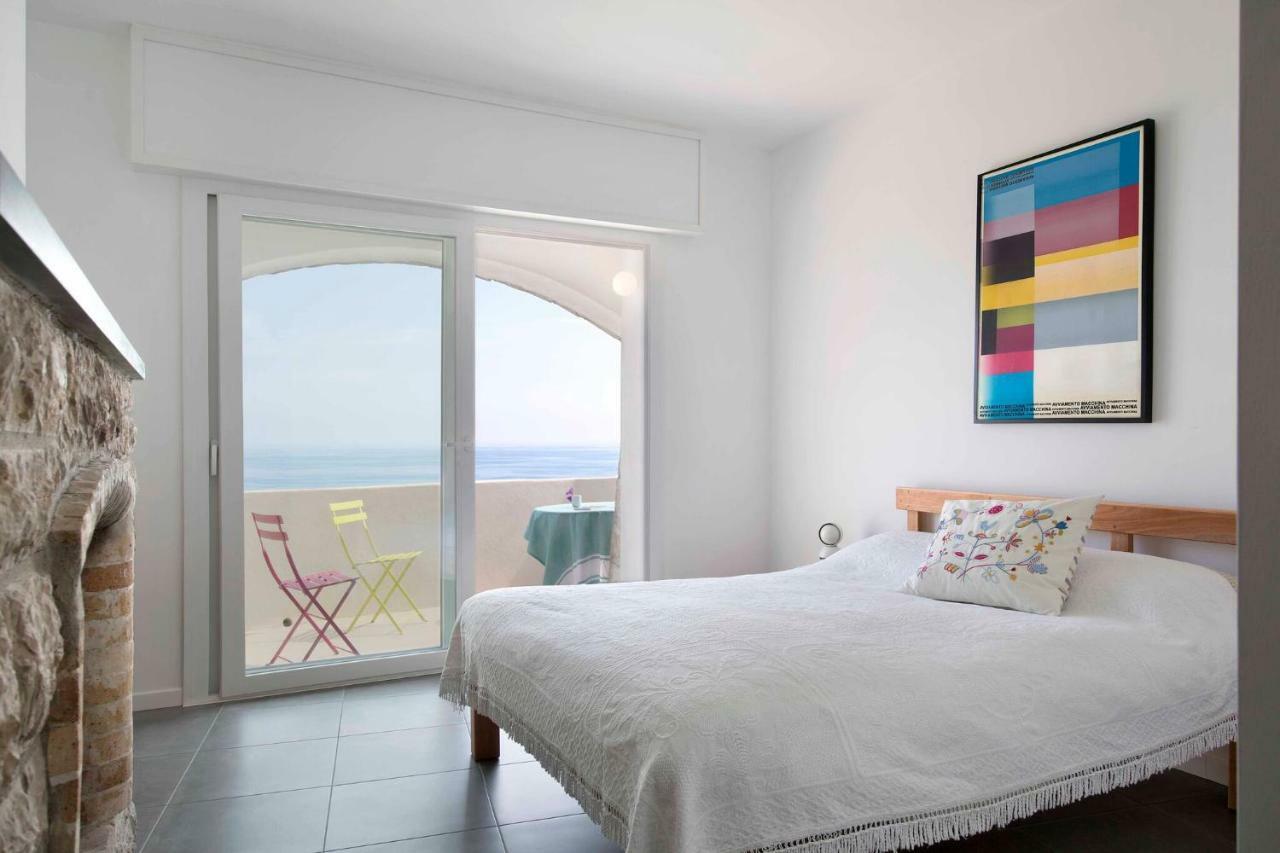 Bed and Breakfast Le Calandre Ventimiglia Esterno foto