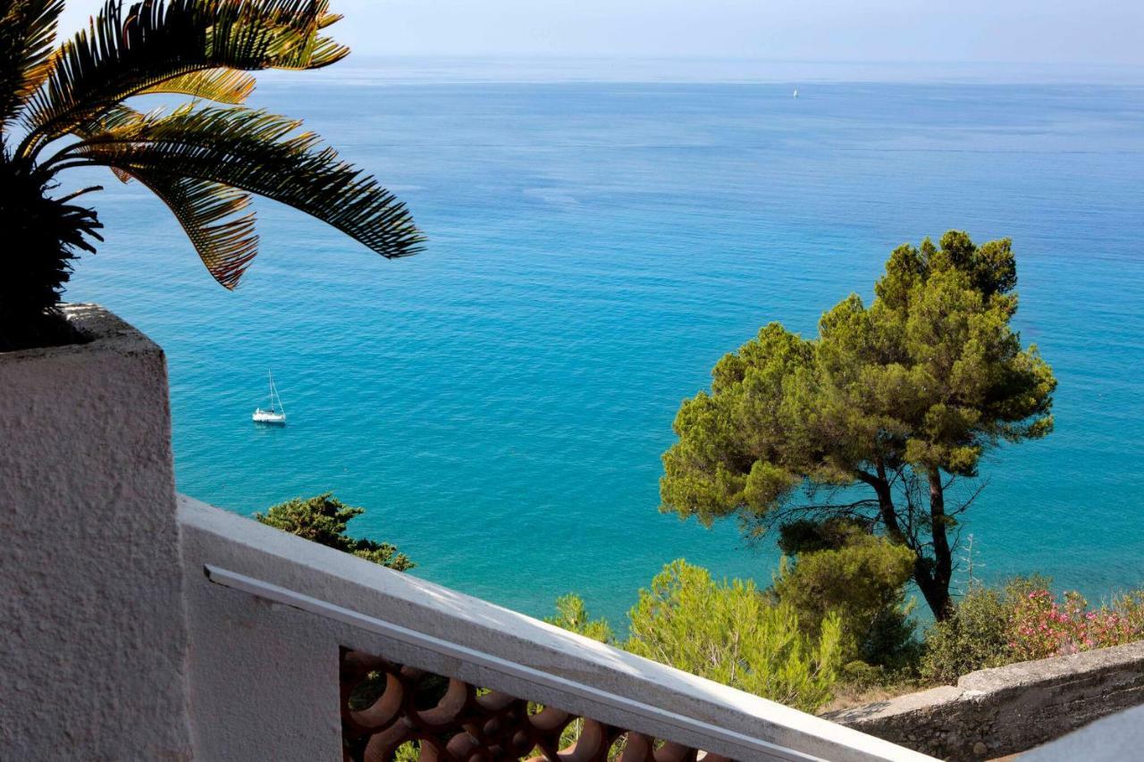 Bed and Breakfast Le Calandre Ventimiglia Esterno foto
